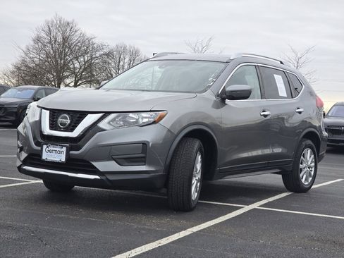 Used 2020 Nissan Rogue SV image 13