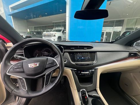 Used 2017 Cadillac XT5 Luxury w/ Driver Awareness Package AWD/4WD image 20