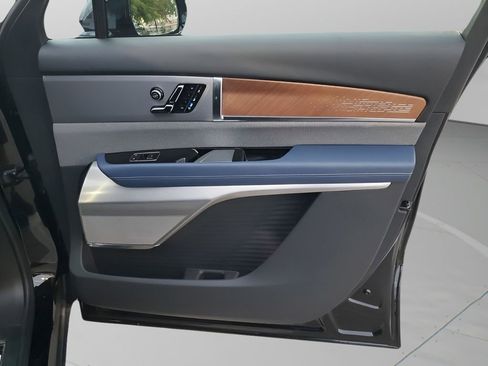 New 2026 Cadillac Vistiq Premium Luxury AWD/4WD image 14