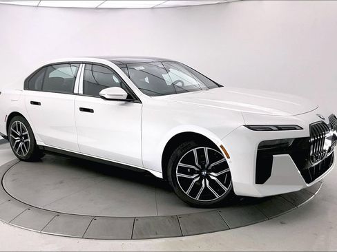 Used 2024 BMW 750e xDrive w/ Premium Package 2 image 12