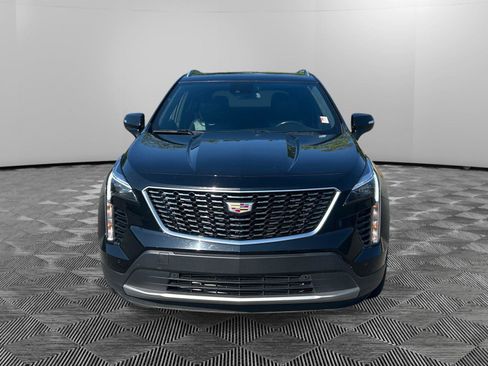 Used 2022 Cadillac XT4 Premium Luxury w/ Safety Alert Package FWD image 8
