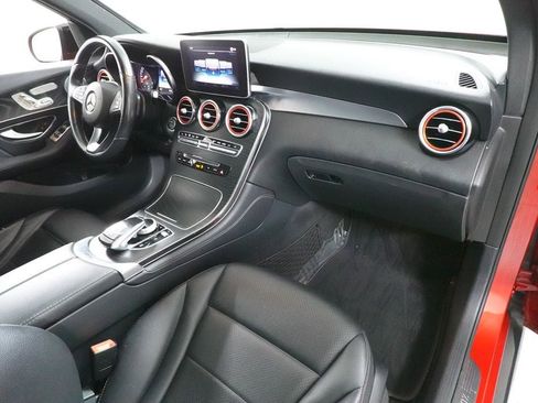 Used 2018 Mercedes-Benz GLC 300 4MATIC image 33