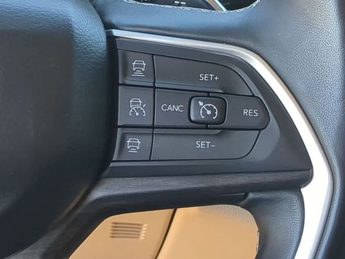 Certified 2021 Jeep Grand Cherokee L Limited AWD/4WD image 24