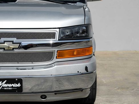 Used 2011 Chevrolet Express 1500 image 52