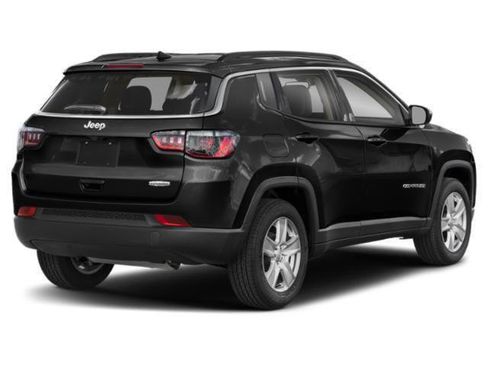 Certified 2022 Jeep Compass Limited w/ Sun and Sound Group image 3