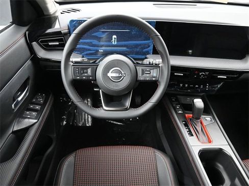 Used 2026 Nissan Kicks SR image 12