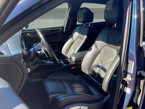 Used 2021 Porsche Macan S image 27