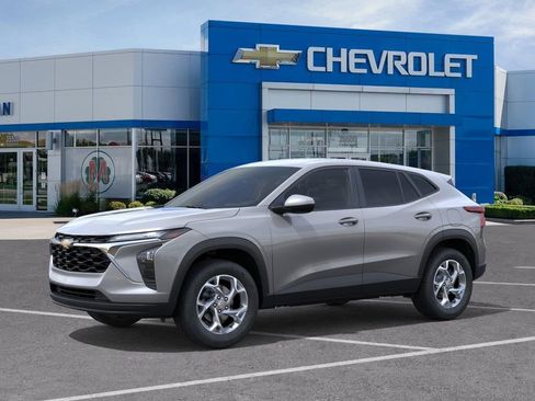 New 2026 Chevrolet Trax LS FWD image 2