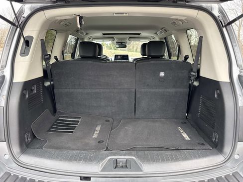 Used 2024 Nissan Armada SL w/ Captain's Chairs Package AWD/4WD image 27