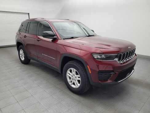 Used 2023 Jeep Grand Cherokee Laredo RWD image 13