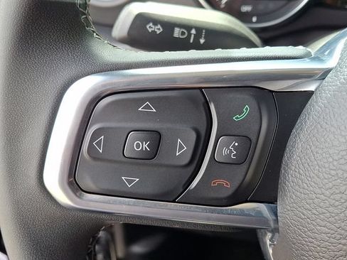 Used 2023 Jeep Wrangler Unlimited Sahara AWD/4WD image 17
