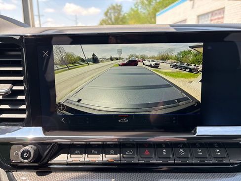 Used 2025 Chevrolet Silverado 1500 ZR2 w/ Technology Package AWD/4WD image 29