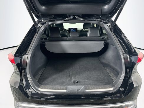 Used 2022 Toyota Venza XLE AWD/4WD image 27