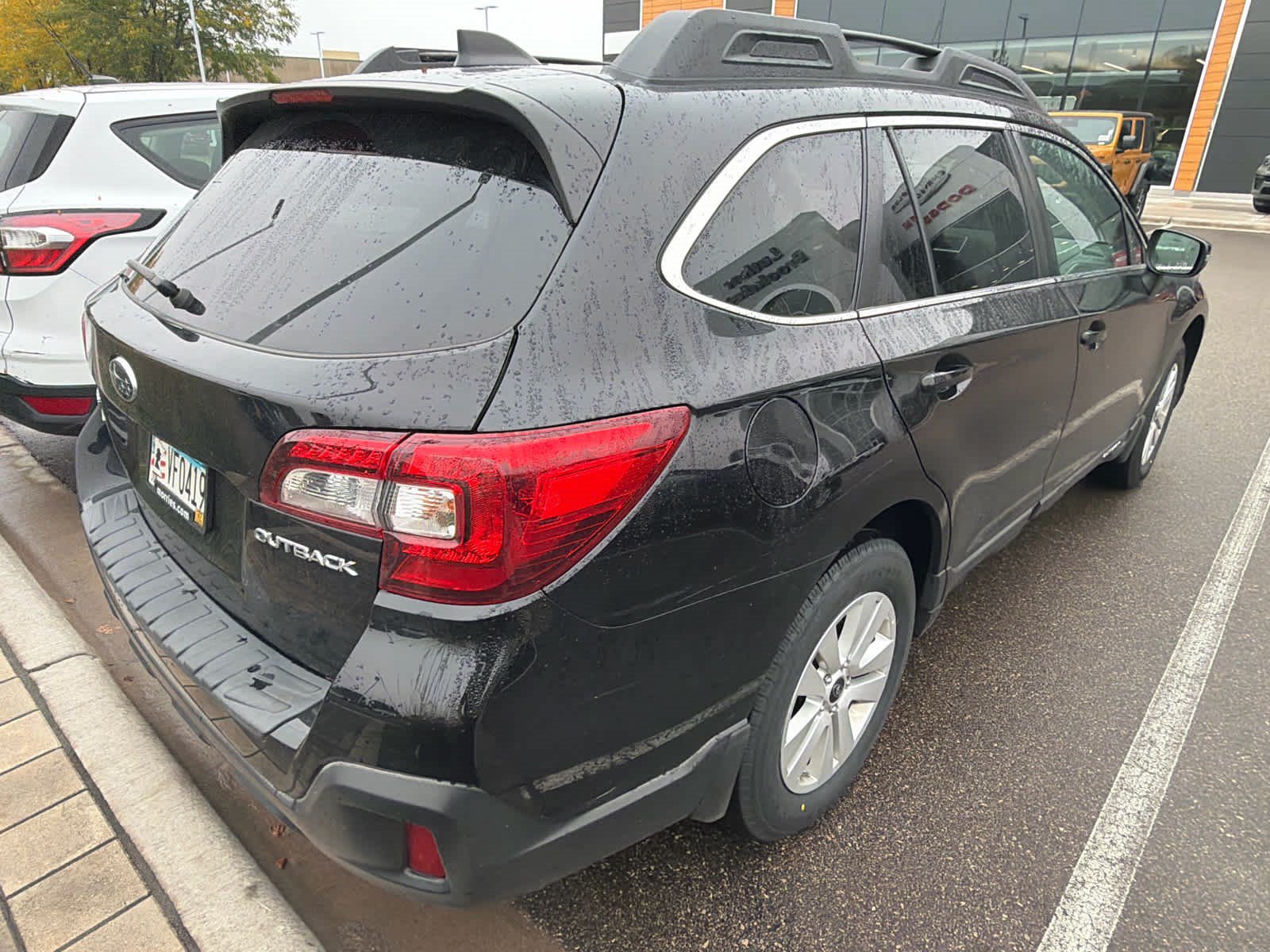 Used 2019 Subaru Outback 2.5i Premium w/ Popular Package #2 AWD/4WD image 6