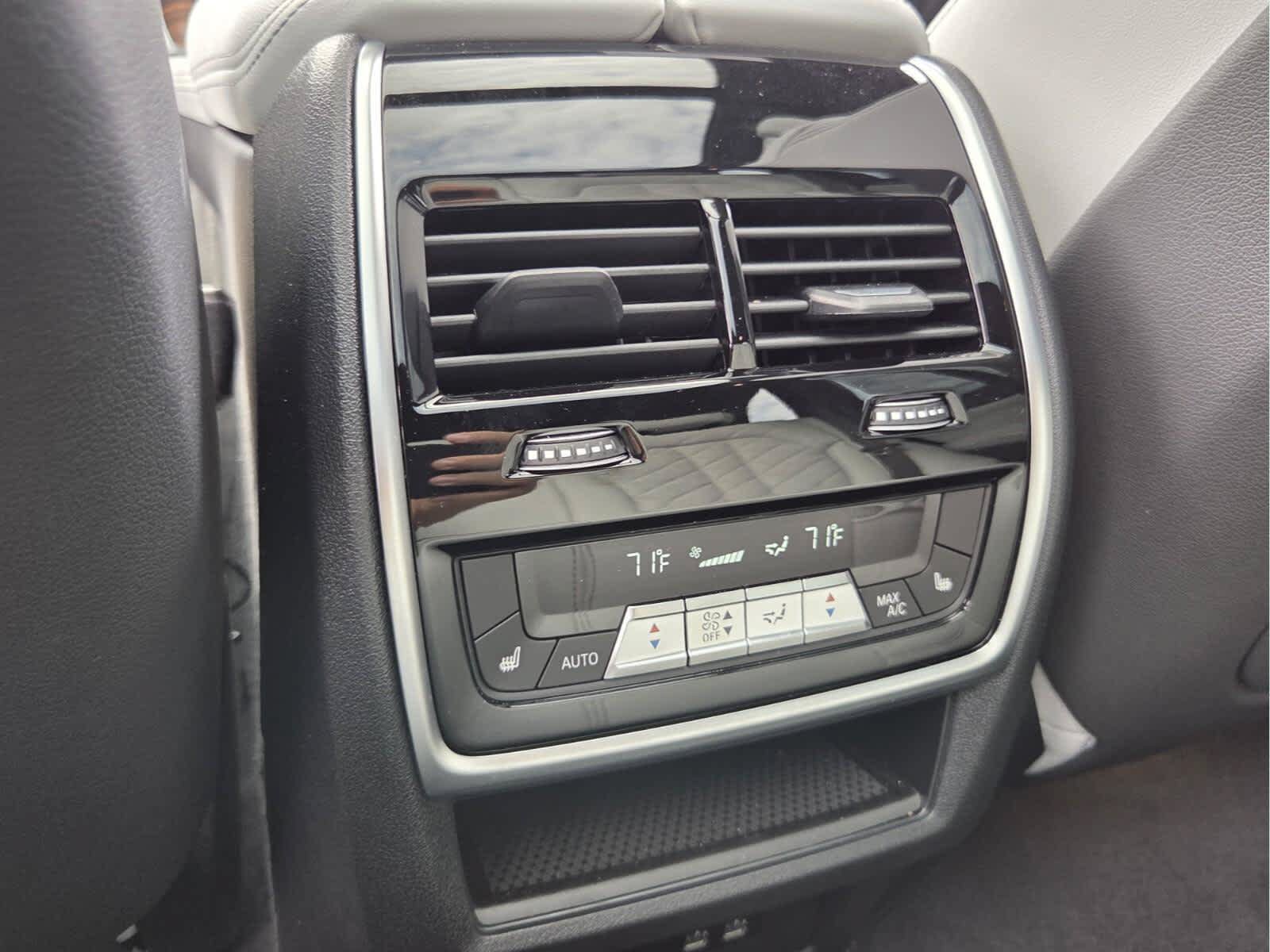 Used 2026 BMW X5 sDrive40i w/ M Sport Package RWD image 15