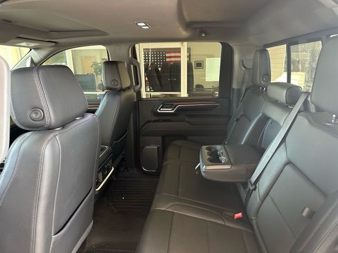Used 2024 GMC Sierra 2500 Denali w/ Denali Reserve Package AWD/4WD image 25
