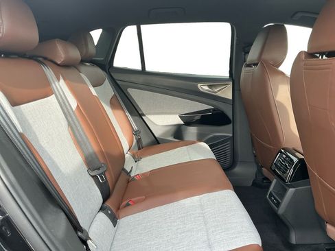 New 2026 Volkswagen ID.4 Pro image 19