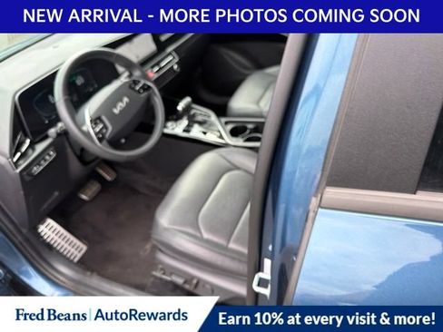 Used 2024 Kia Niro SX Touring FWD image 10