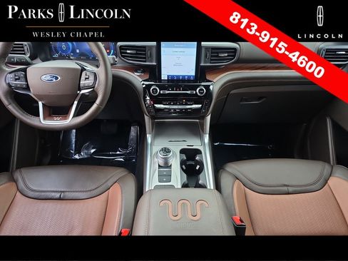 Used 2024 Ford Explorer King Ranch w/ Technology Package RWD image 11