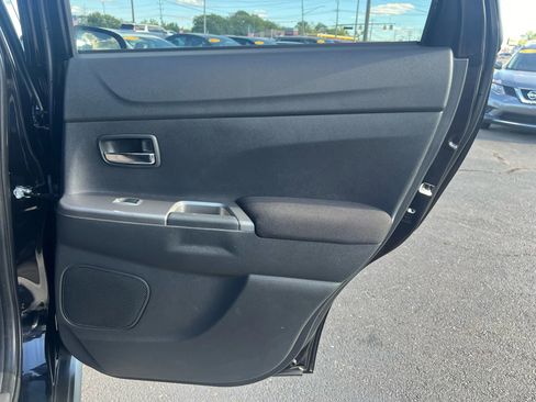 Used 2018 Mitsubishi Outlander Sport ES image 32