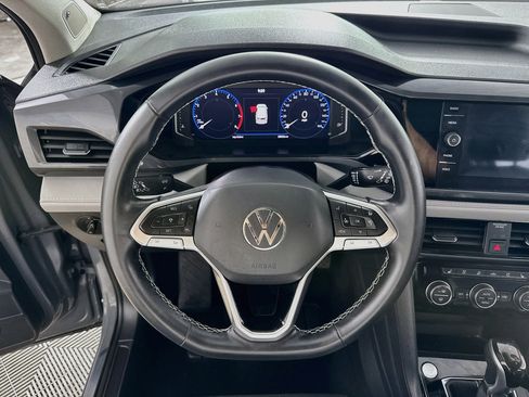 Used 2023 Volkswagen Taos SEL AWD/4WD image 16