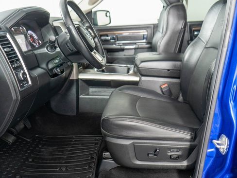 Used 2017 RAM 1500 Laramie w/ Convenience Group image 10