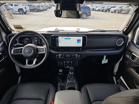 New 2026 Jeep Wrangler Unlimited Sahara AWD/4WD image 15