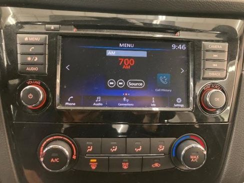 Used 2019 Nissan Rogue Sport S FWD image 16