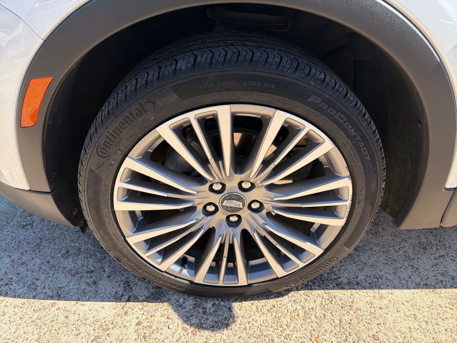 Used 2024 Cadillac XT4 Premium Luxury w/ Active Safety Package FWD image 23