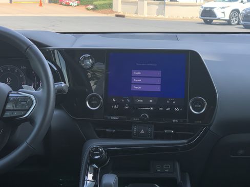 Used 2025 Lexus NX 250 FWD w/ Accessory Package (2T) image 31