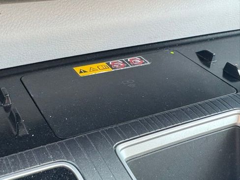 Used 2025 Toyota Sienna XLE image 24