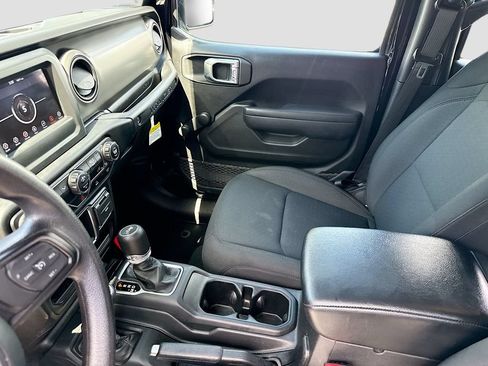 Used 2022 Jeep Wrangler Unlimited Sport AWD/4WD image 26