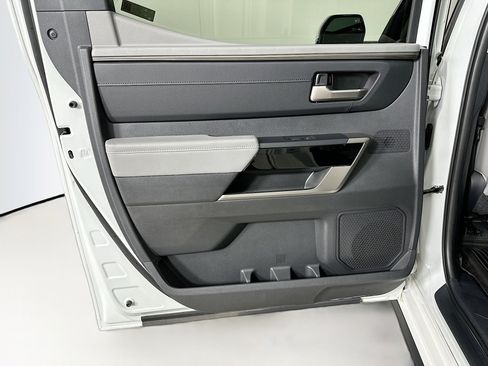 Used 2024 Toyota Tundra Limited image 27