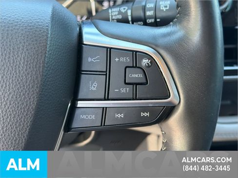 Used 2021 Toyota Highlander Platinum AWD/4WD image 32