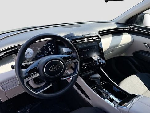 Certified 2024 Hyundai Tucson SE image 9