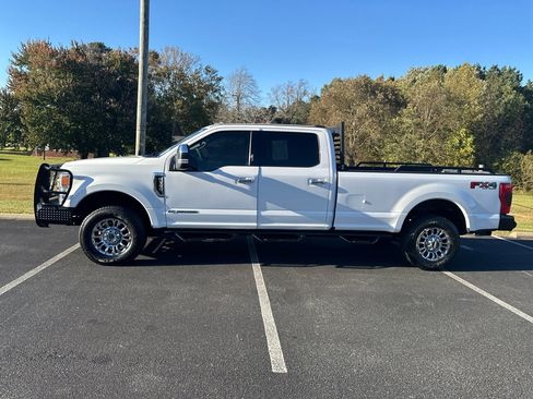 Used 2020 Ford F350 XLT w/ XLT Premium Package image 9