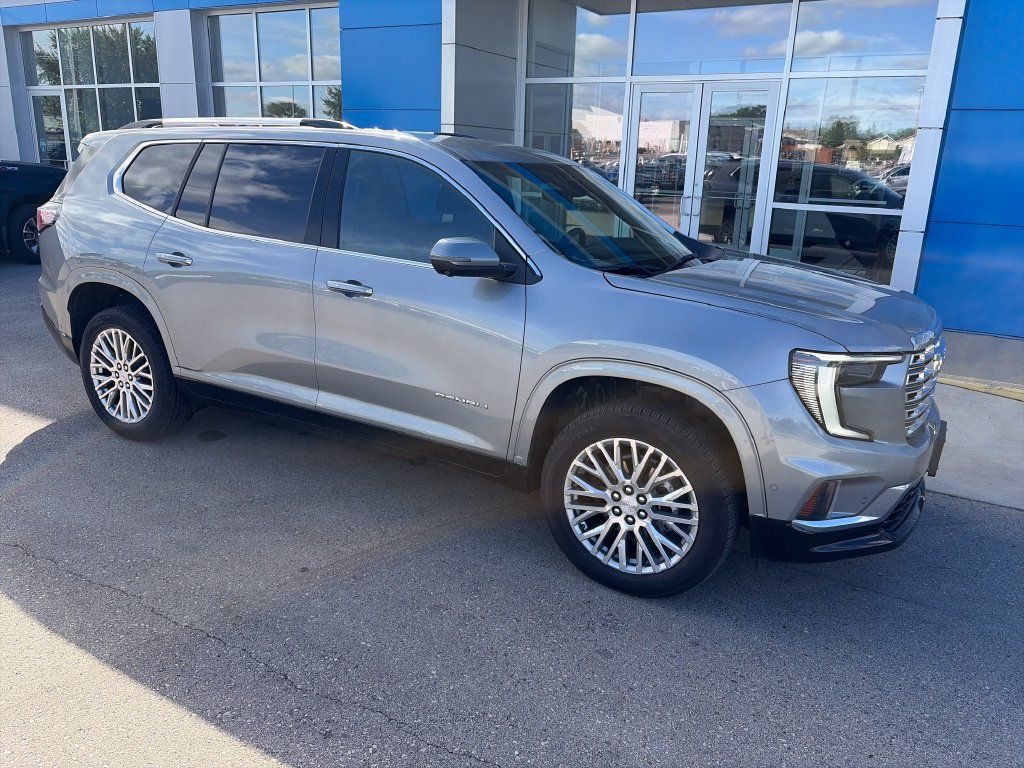 Used 2026 GMC Acadia Denali w/ Super Cruise Package AWD/4WD image 2