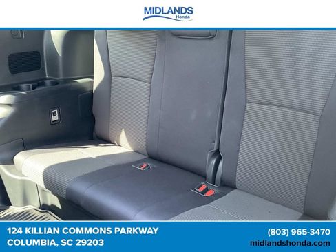 Used 2023 Toyota Highlander L FWD image 10
