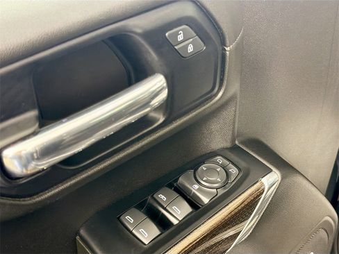 Used 2019 Chevrolet Silverado 1500 LT Trail Boss image 16