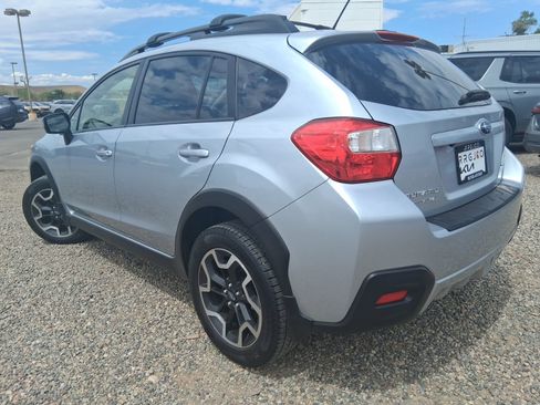Used 2017 Subaru Crosstrek 2.0i Premium AWD/4WD image 3