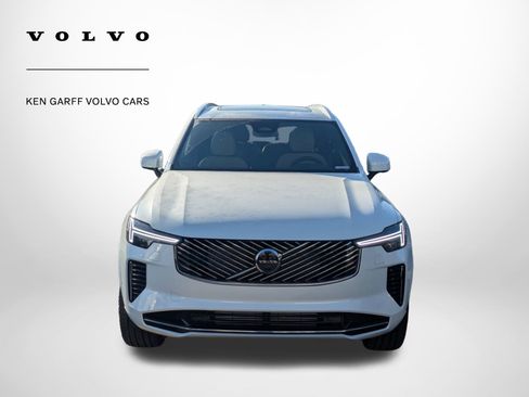 New 2026 Volvo XC90 T8 Plus w/ Protection Package Premier image 9