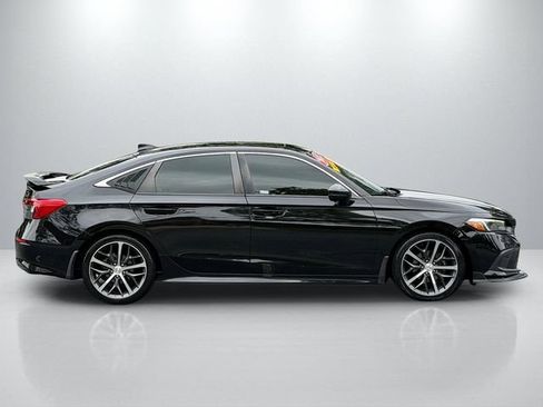 Used 2022 Honda Civic Touring image 10