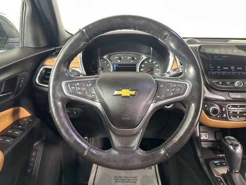 Used 2018 Chevrolet Equinox Premier image 18
