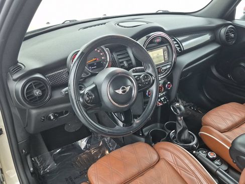 Used 2017 MINI Cooper S FWD image 4