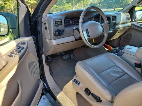 Used 2002 Ford Excursion XLT RWD image 9