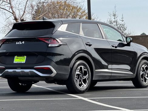 Used 2024 Kia Sportage LX image 10