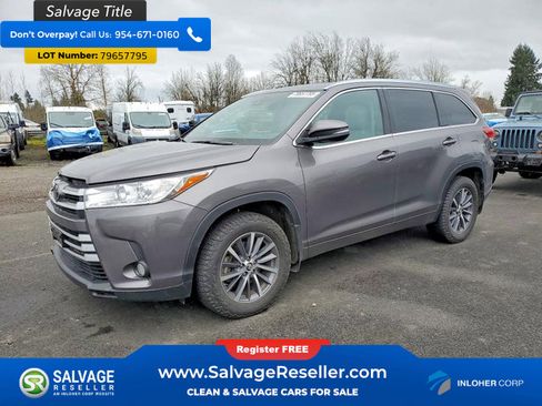 Used 2017 Toyota Highlander XLE AWD/4WD image 1