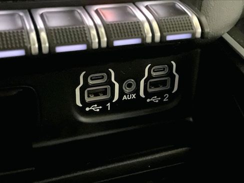 Used 2022 RAM 1500 Big Horn AWD/4WD image 33