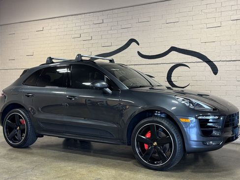 Used 2018 Porsche Macan GTS AWD/4WD image 2