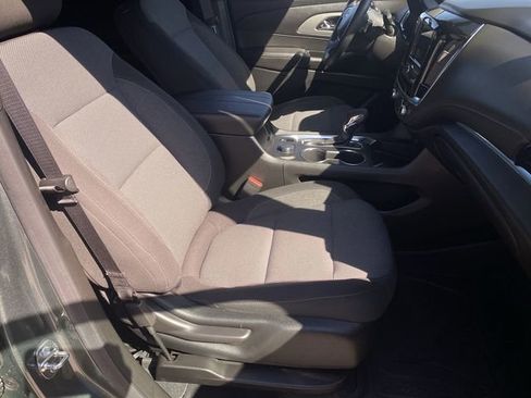 Used 2023 Chevrolet Traverse LT image 41